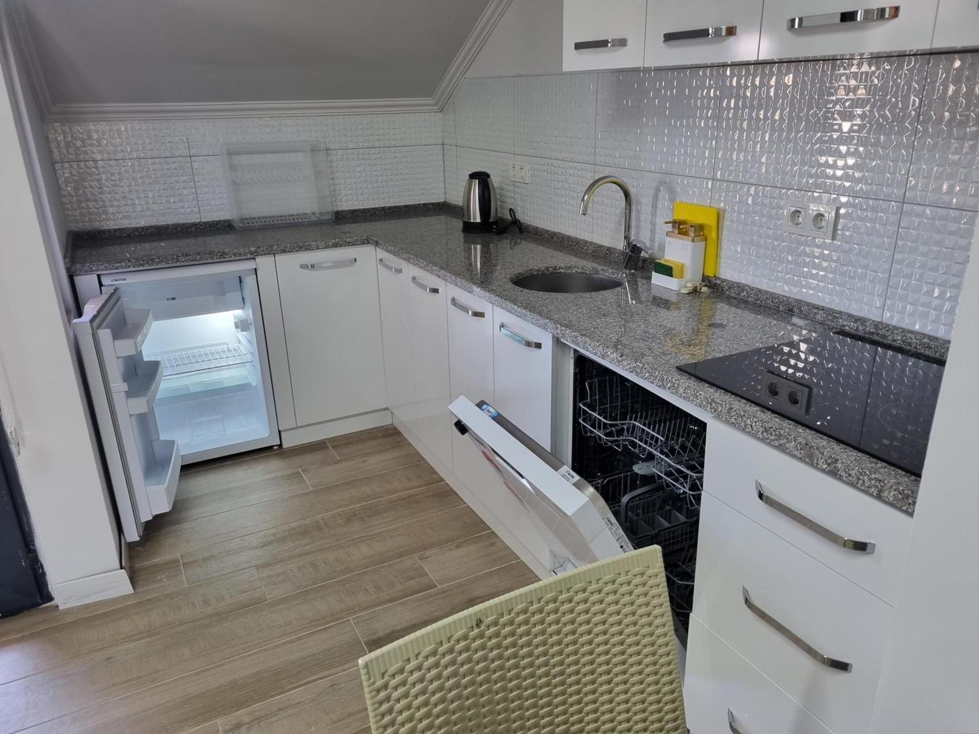 Yasam Park Apart Hotel - Fethiye Calis Beach Стая снимка